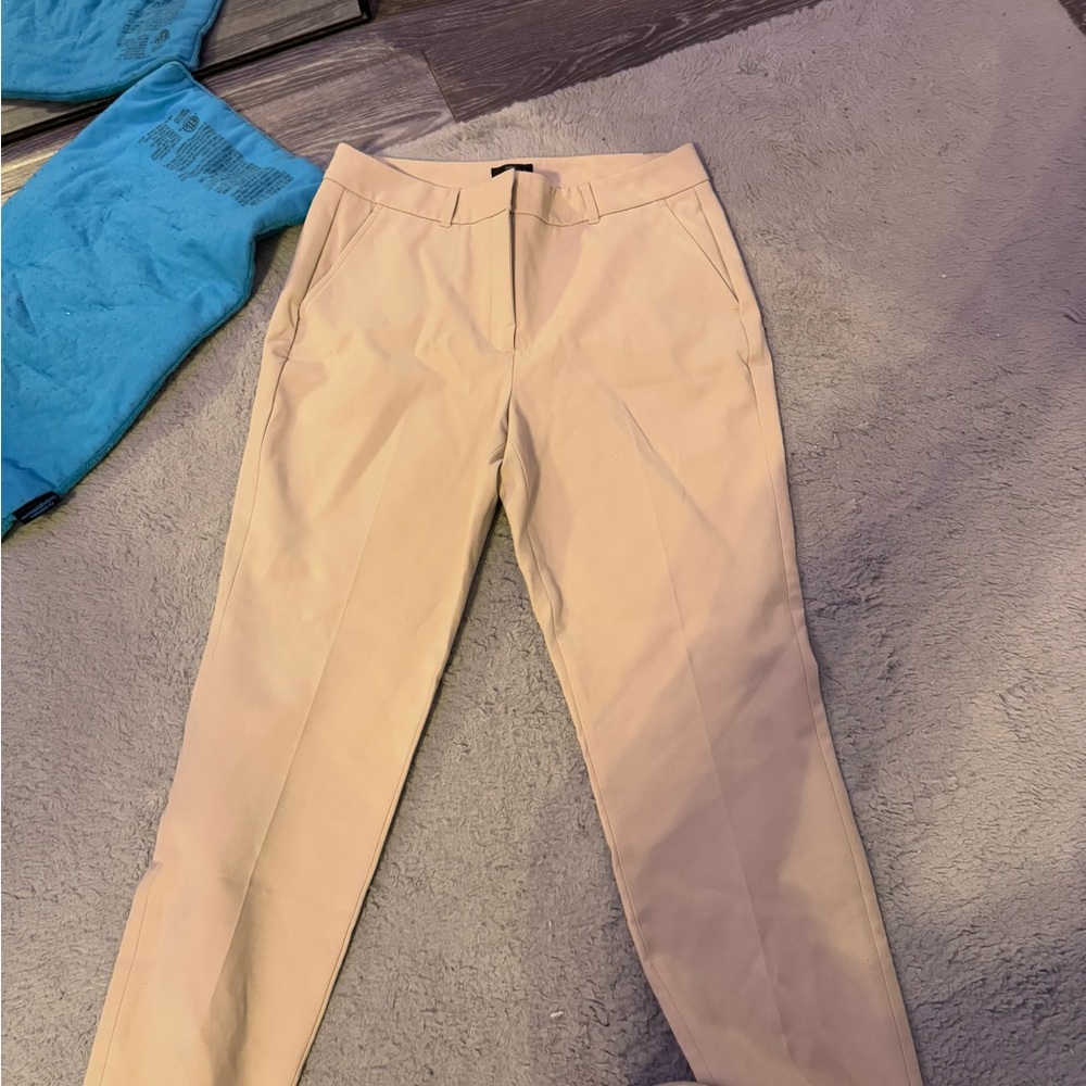 Women’s Tan Pants